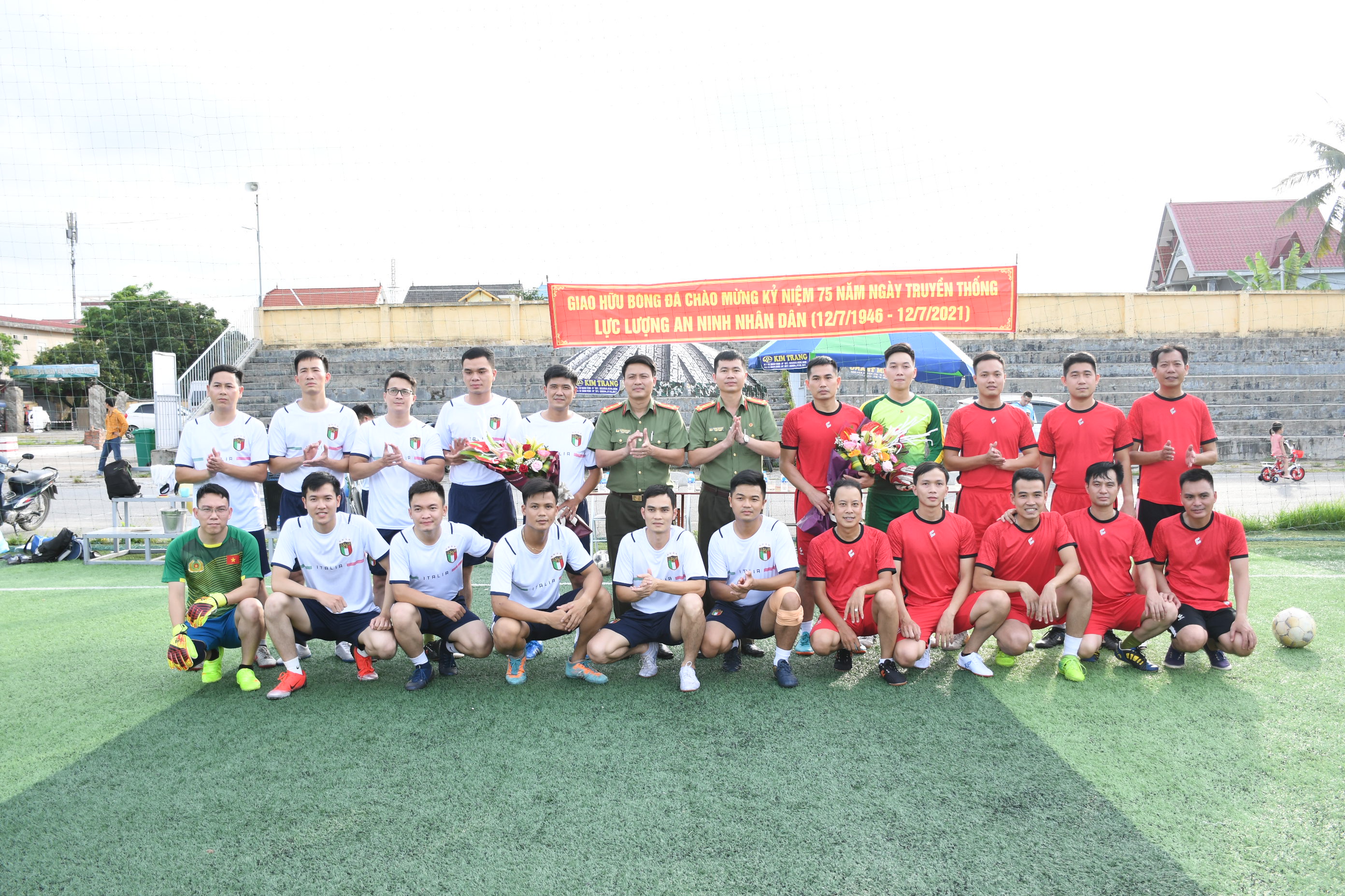 Giao hữu bóng đá giữa Công an huyện An Dương và Phòng An ninh đối nội -CATP